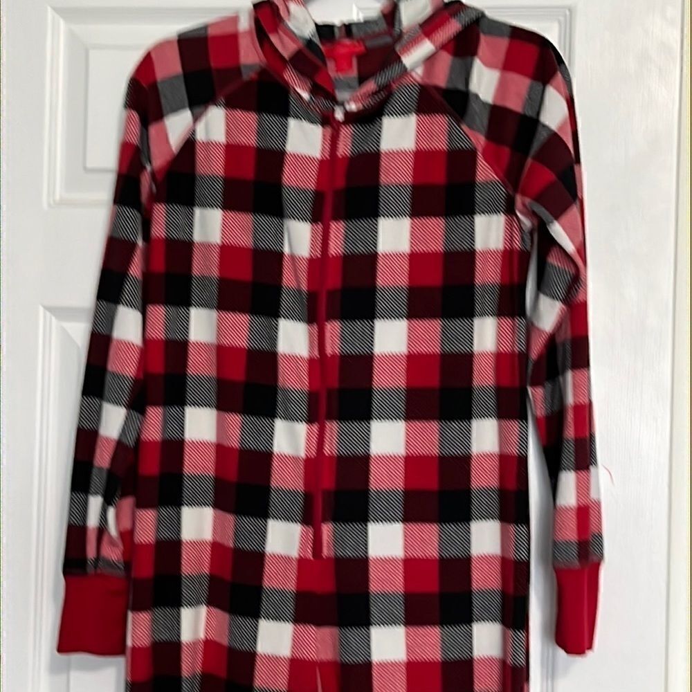 Macy’s Family Pole Red Black White Checked Hooded Onesie Fleece Pajamas - S
